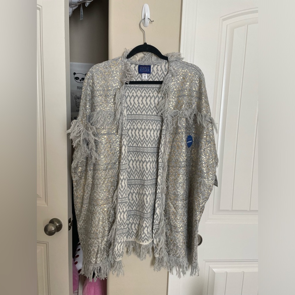 Simply styled cardigan
